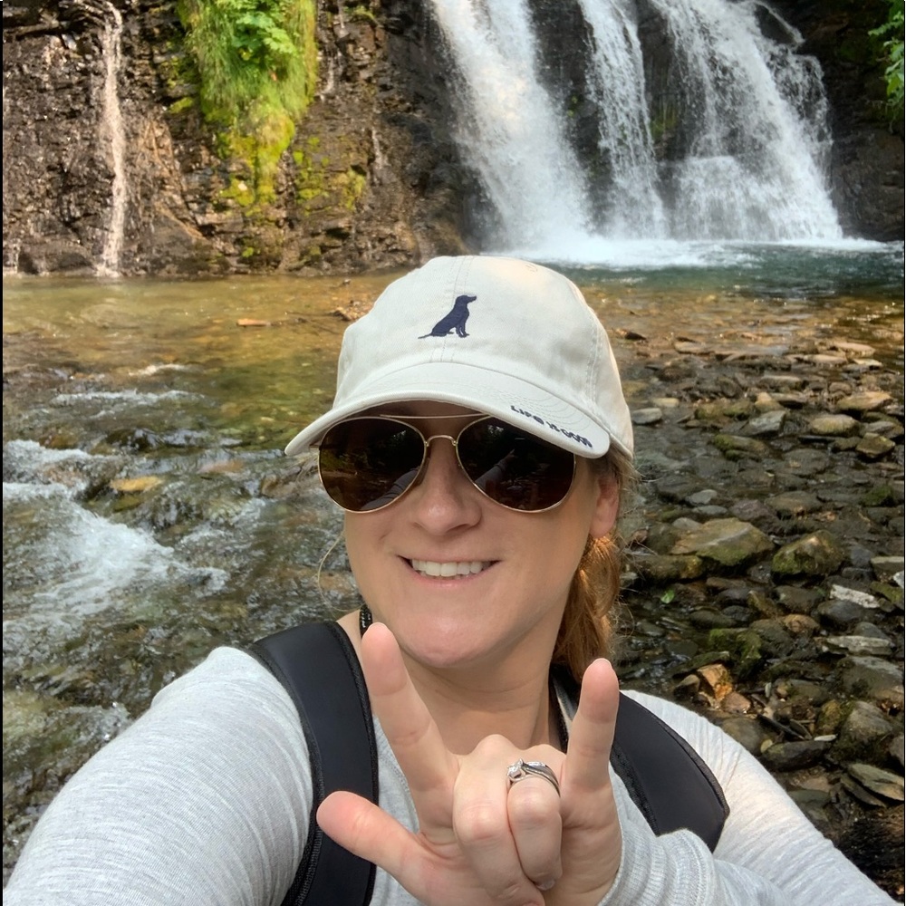 Meet your Posher, Cassie